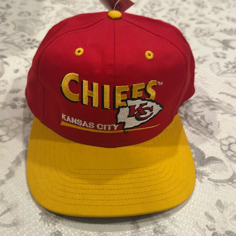 VINTAGE!! NWT! NFL Kansas City Chiefs Snapback Hat